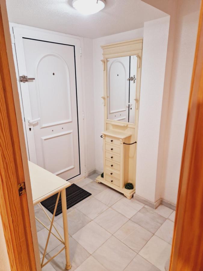 Magnifico Chalet Adosado En Torrevieja, Alicante. Екстериор снимка