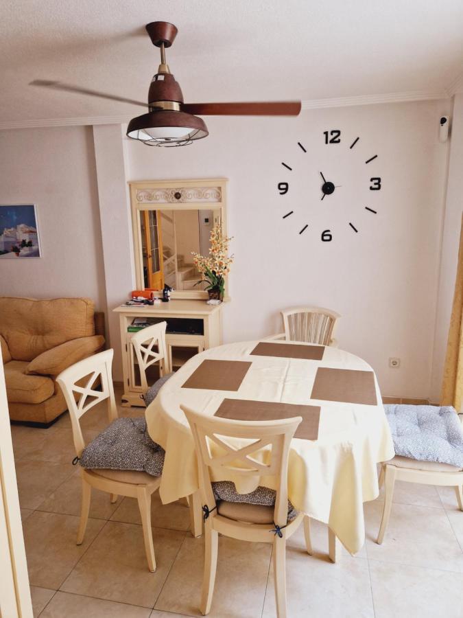 Magnifico Chalet Adosado En Torrevieja, Alicante. Екстериор снимка