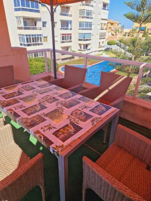 Magnifico Chalet Adosado En Torrevieja, Alicante. Екстериор снимка