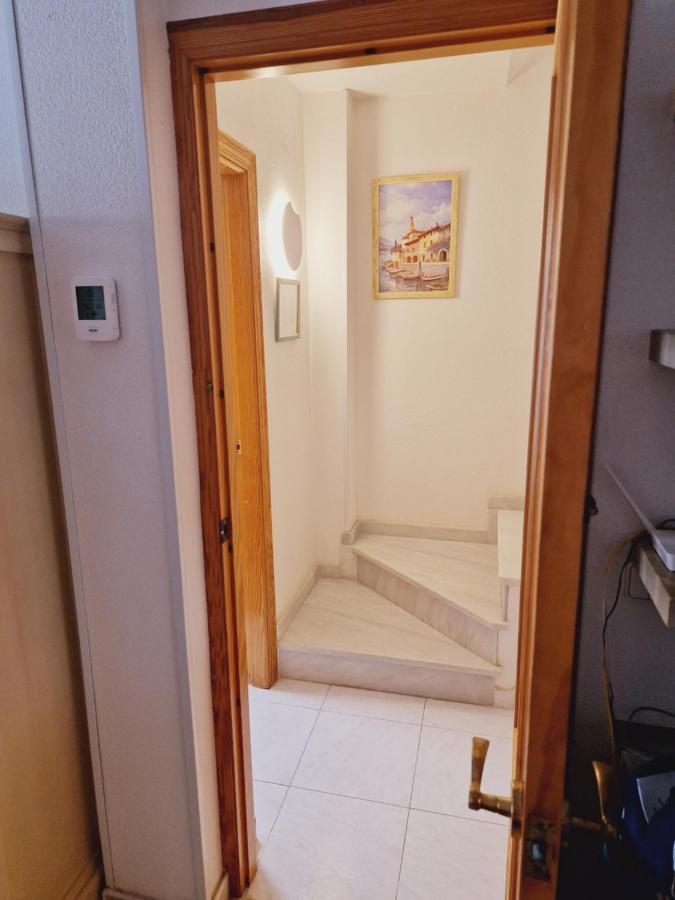 Magnifico Chalet Adosado En Torrevieja, Alicante. Екстериор снимка