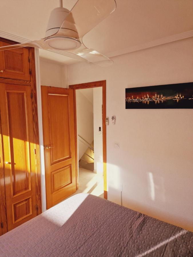 Magnifico Chalet Adosado En Torrevieja, Alicante. Екстериор снимка