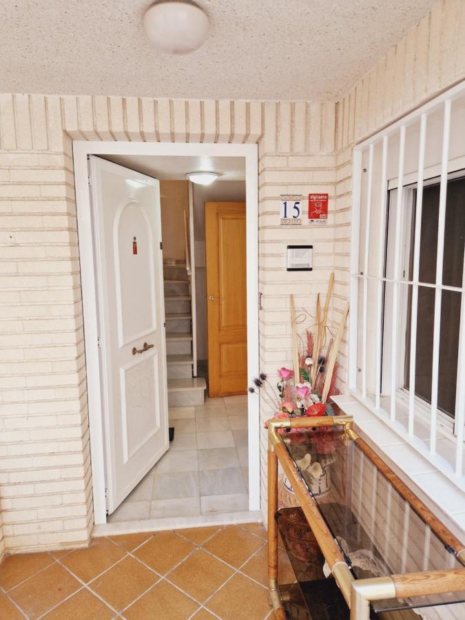 Magnifico Chalet Adosado En Torrevieja, Alicante. Екстериор снимка