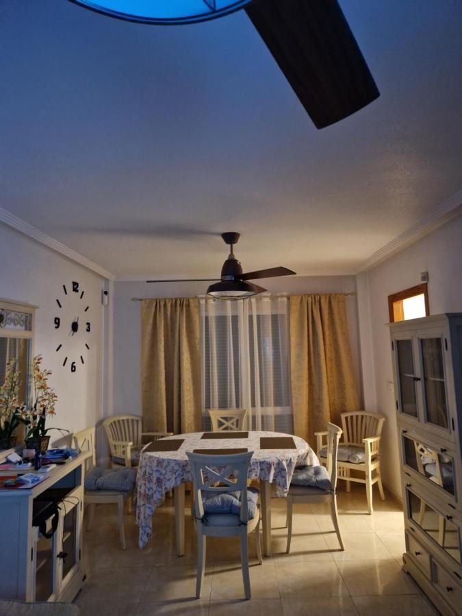 Magnifico Chalet Adosado En Torrevieja, Alicante. Екстериор снимка