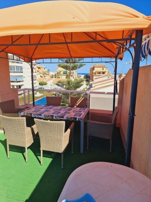 Magnifico Chalet Adosado En Torrevieja, Alicante. Екстериор снимка